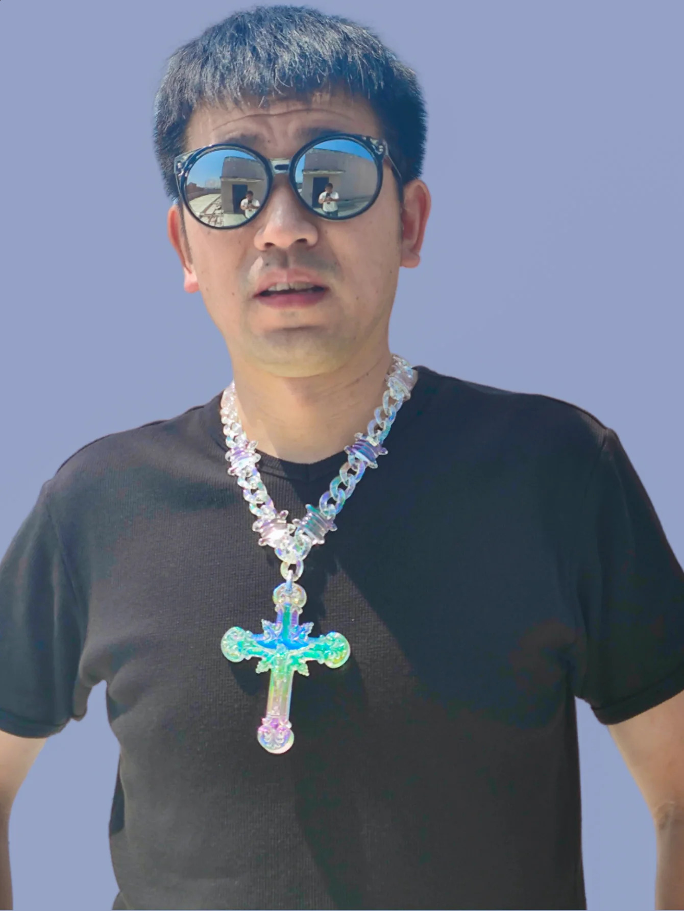 Iridescent Clear Big Jesus Christ Cross Acrylic Pendant Necklace for Women Men HipHop Barbed Wire Chain Necklace Jewelry Gift 251017