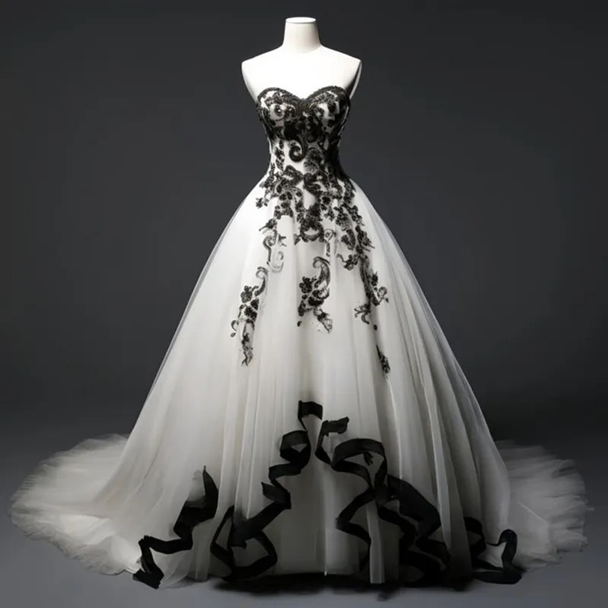 Gothic Wedding Dresses Lace Appliques Black And White Ivory Vintage Bridal Gowns Sweetheart Sleeveless Long Tulle A Line Robe De Mariee