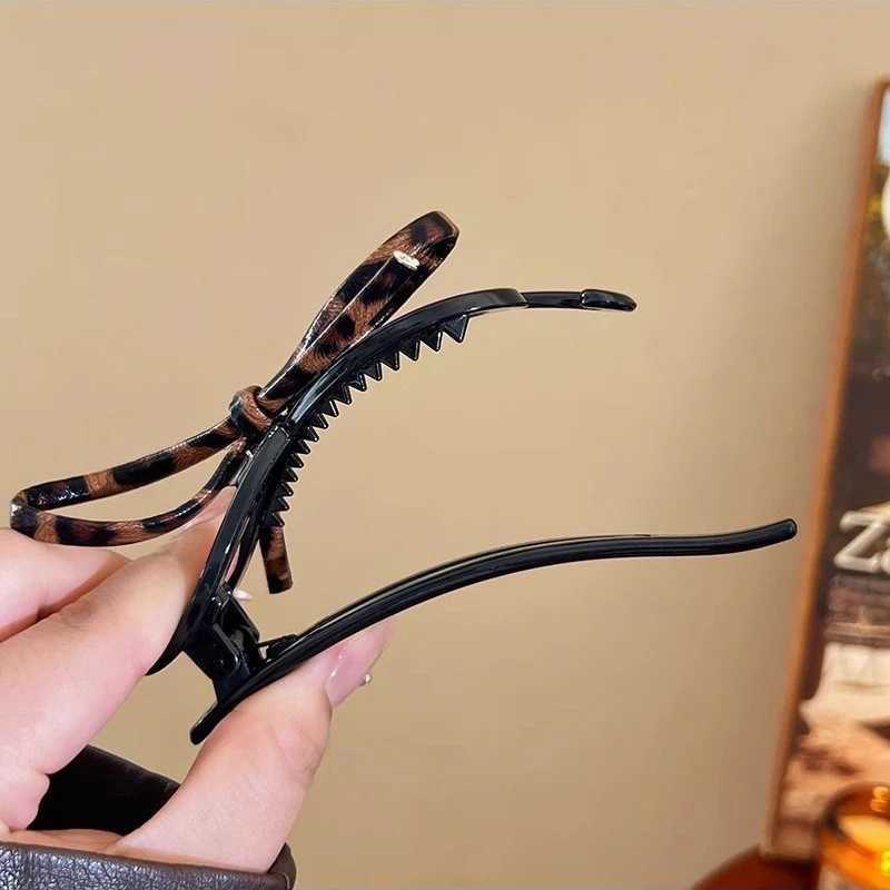 New twisted hair clip PU bow bucket large-sized hair clip plastic hair clip sweet daily headband female hair accessoriesT250425
