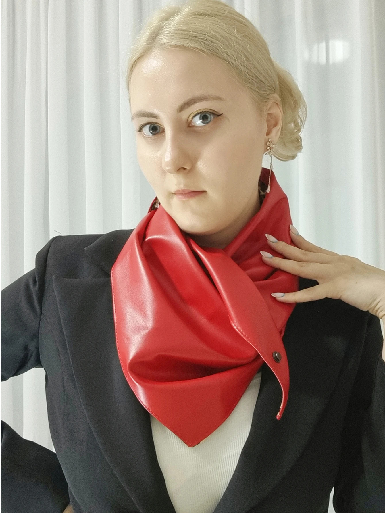 n PU leather triangle scarf for women The leopard print lining head scarf double-sided hijab 250424