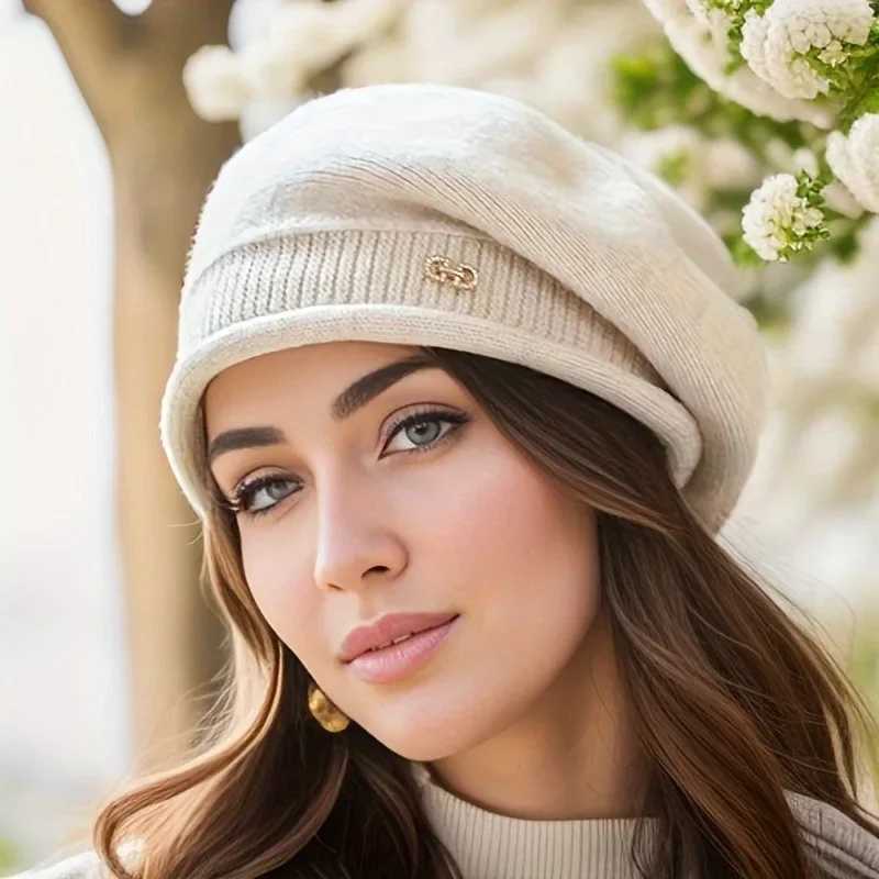 1pc Womens Stretchy Fleece Beanie Hat with Pocket Soft and Cozy Acrylic Knit Cap for Autumn and Winter J251125