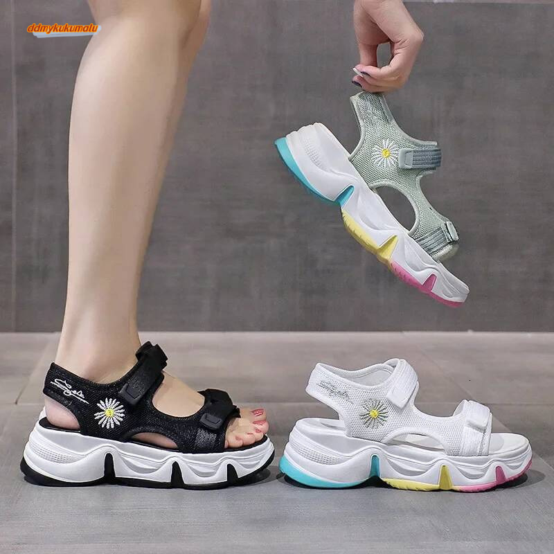 Summer 2022 Rubber Flat Bottom Sandals round Toe Magic Tape Slip-On Small Fragrance Style Ladies Casual Shoes ddmykukumalu
