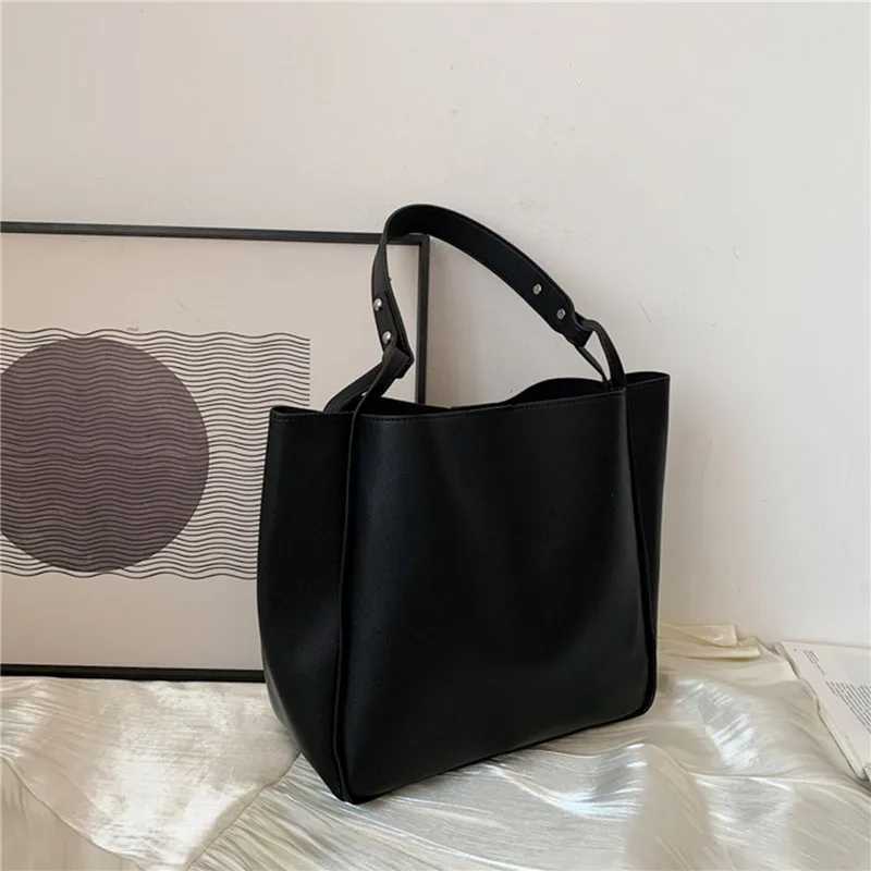 Simple womens bucket shoulder bag new solid color handbag retro large capacity handbag large capacity Pu leather bag W250421
