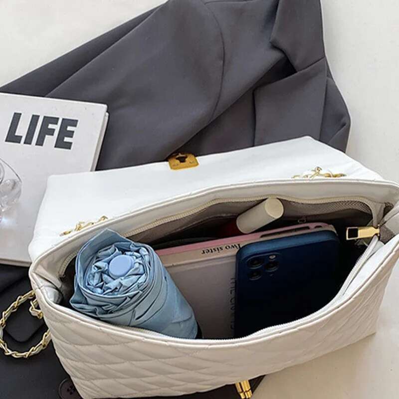 New Quilted Large Chain Shoulder For Women 2024 Designer Crossbody Bags PU Leather Ladies Handbags Black White