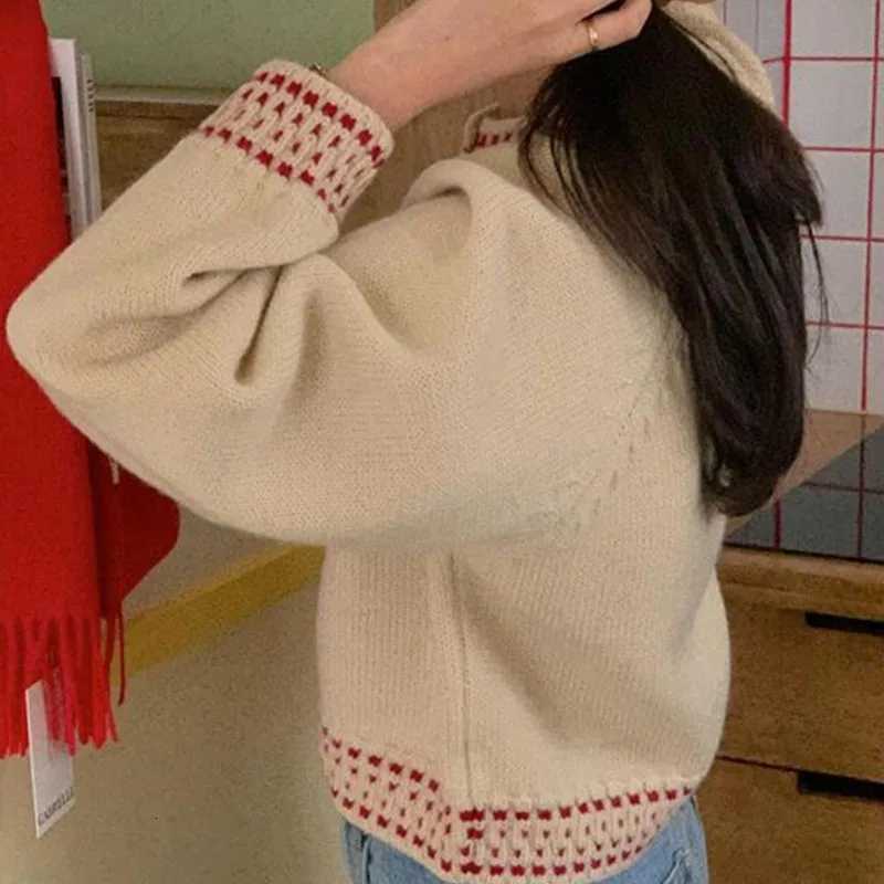 Round neck single-breasted Korean gentle womens knitted cardigan fashionable and exquisite loose casual womens sweater jacketT251125