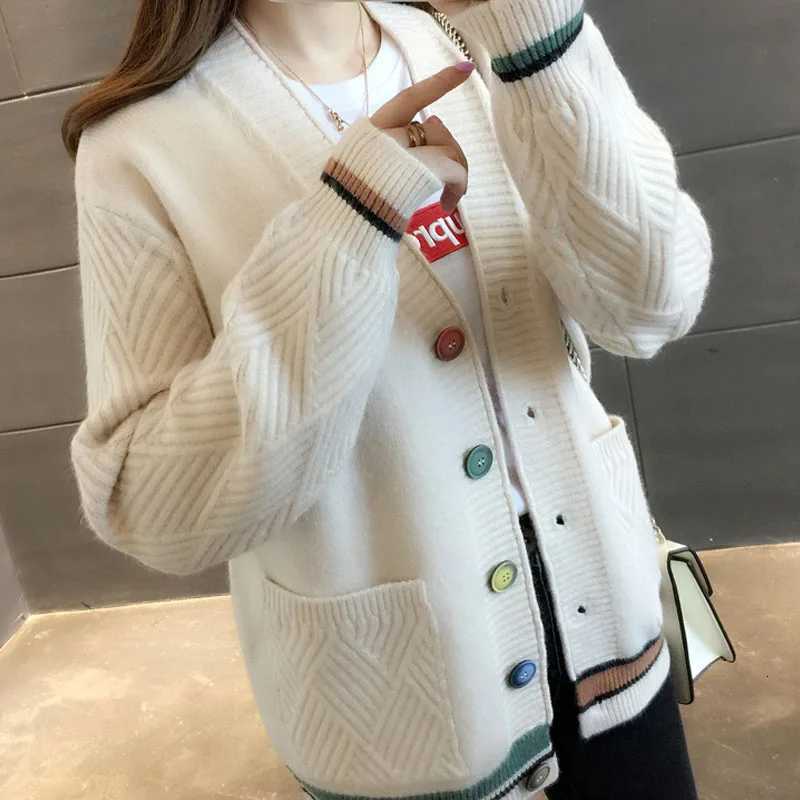 Fashion V-neck womens sweater jacket autumn and winter commuter all-match temperament long-sleeved knitted cardiganT251125