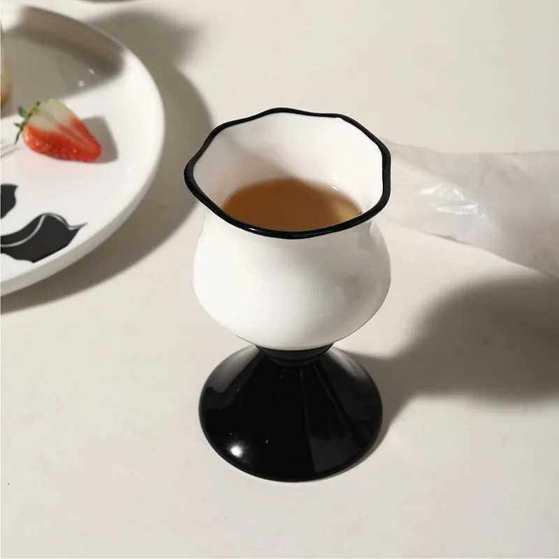 250ml Vintage Ceramic Goblet French INS Style Cocktail Cup Unique Black Stem White Coffee Water Juice Red Wine Glass Cup 1 Piece Y251125
