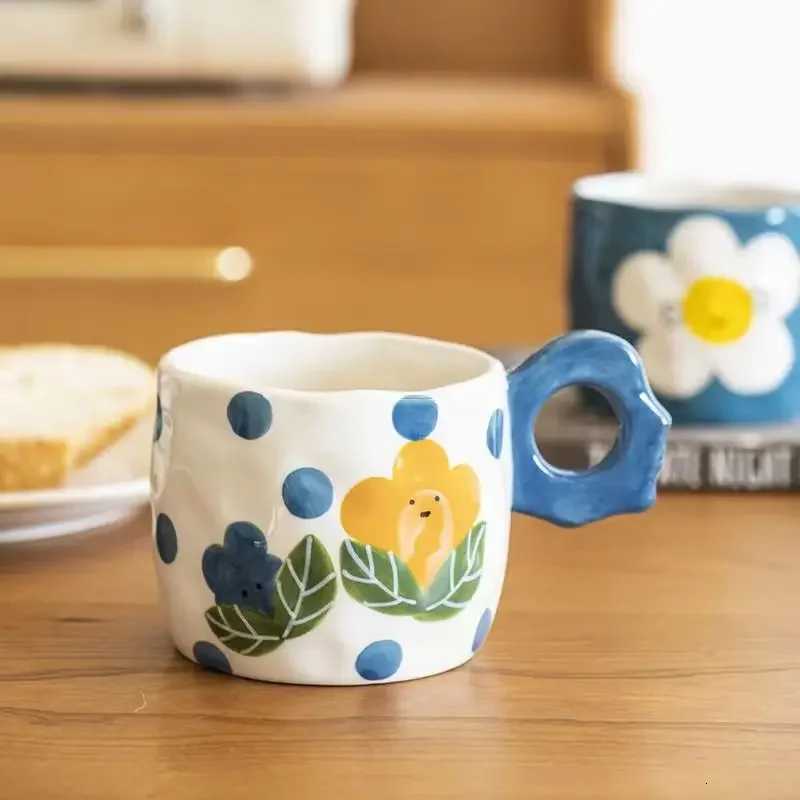 Ceramic Cups INS High-value Flowers Mugs Creative Handles Coffee Cups Oatmeal Breakfast Cups Couples Y251125