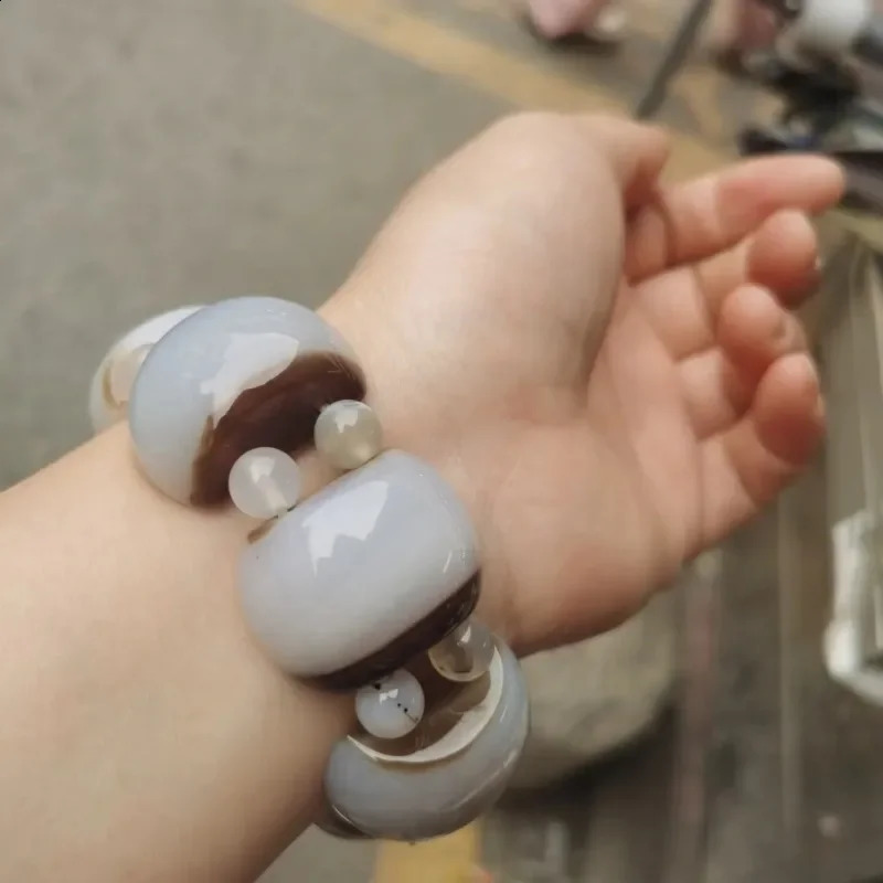 Natural Semicircular Agate Hand Bracelet Hand Mens and Womens Models 250424