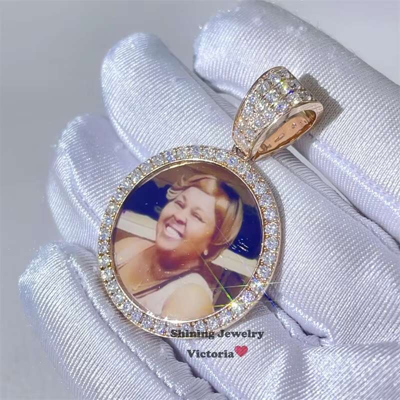Pass Diamond Tester 35MM 10K Rose Gold Moissanite Diamond Iced Out Picture Memory Pendant