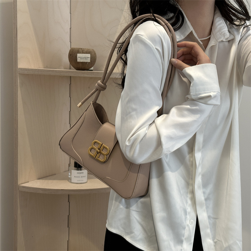 2025 New Designer Bag Free Delivery Shoes By 2024 Early Spring Simple Large Capacity Fashion Casual One Shoulder Crossbody Women's Bag Trend