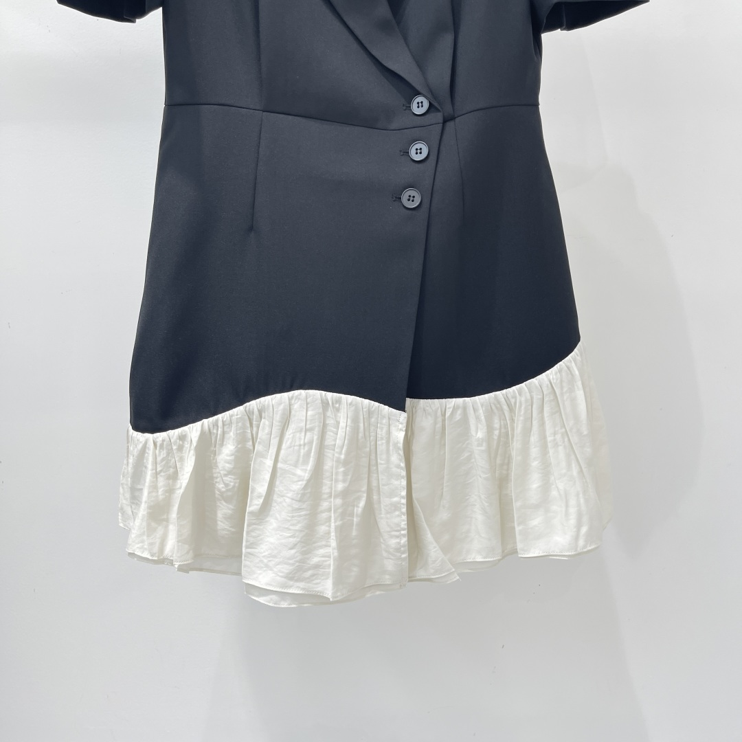Vogue Paris 2025 Fashion Week Show jacket Customized Fashion Tailored clothing mens and womens Fashion Paris.M52