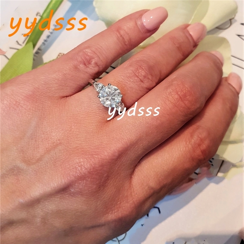 1.50CT Brilliant Cut Lab Grown Diamond Classic 4 Prongs Solitaire White Wedding Engagement Ring Side Pear Cut 3 Stone Ring Anniversary Gift