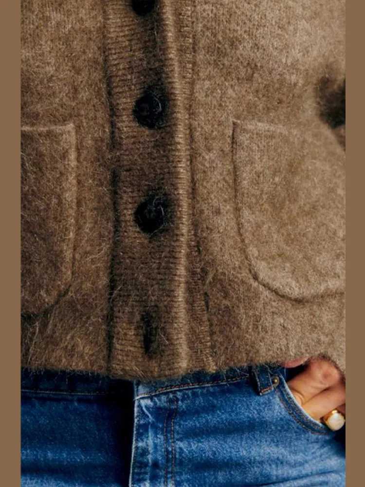 Autumn Vintage Brown Knit Woolen Cardigan For Women Single Breasted Pocket Soft Coat 2025 New Lady Maillard Style Warm OutwearsT251125