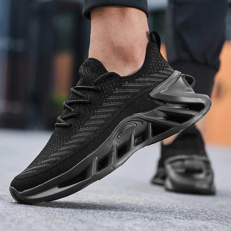 Mens sports shoes breathable thick soled walking shoes comfortable tennis shoes mens Zapatillas Hombre couple womens shoesC250425