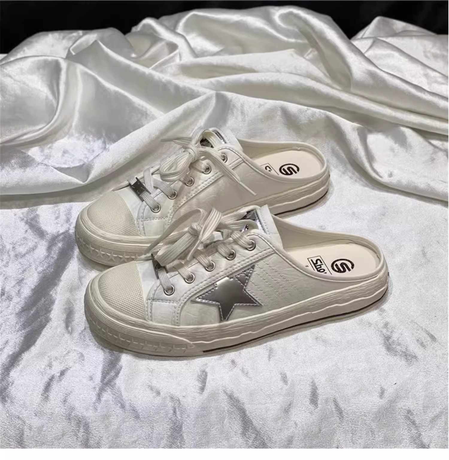 Free shipping 2025 summer New Retro leisure Women's Board Shoes Star Pattern Wearing Flat Half Slippers Size 35-40