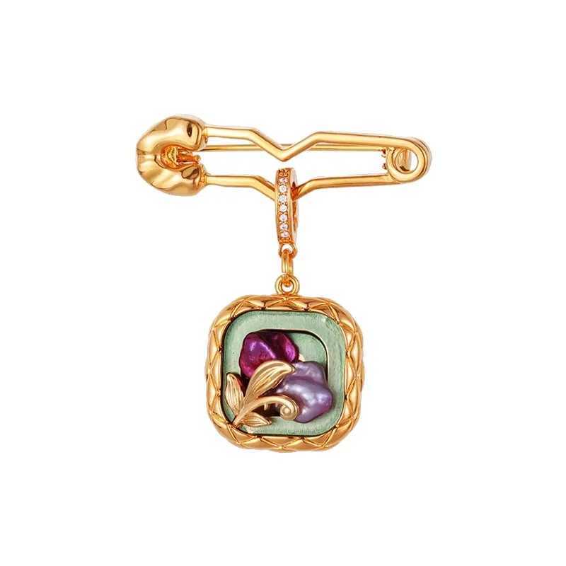 Green Oil Painting Natural Baroque pearl Brooch for Womens High-end Dual-use Fashion Banquet Formal Occasion Accessories J251125