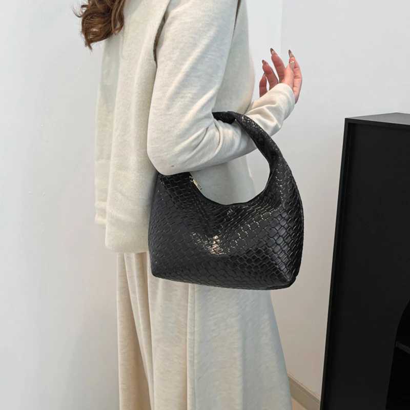 Womens Classic Fashion Womens Embossed Tramp Soft PU Leather Small Top Handle Shoulder Bag Casual Daily Handbag W250421