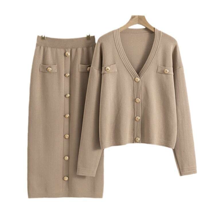 Xiaoxiangfeng Cardigan Sweater Half Body Bag Hip Skirt Two-piece Womens Autumn and Winter New Knitted Set Leisure Time Business Affairs New Arrival