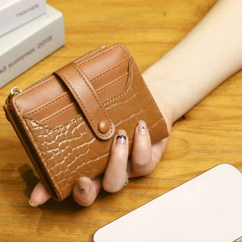 Women Short Wallet Small Fashion Brand Leather Purse Ladies Card Bag For Clutch Female Money Clip 2024