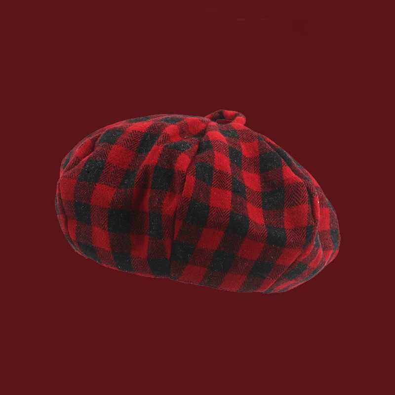 Red Christmas Beret for Women - Autumn Winter Retro Style One-Size with Big Head Fit Face-Framing Design Holiday Headwear J251125