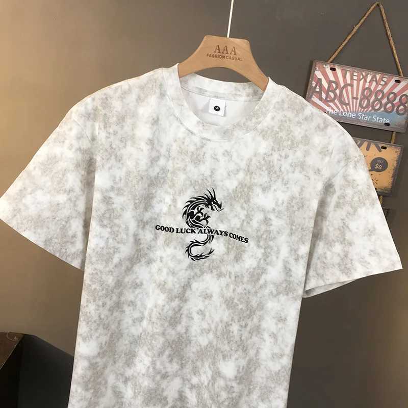 Fashionable printed mens top trendy casual retro washed high-end loose round neck elastic short sleeved mens T-shirt W250425