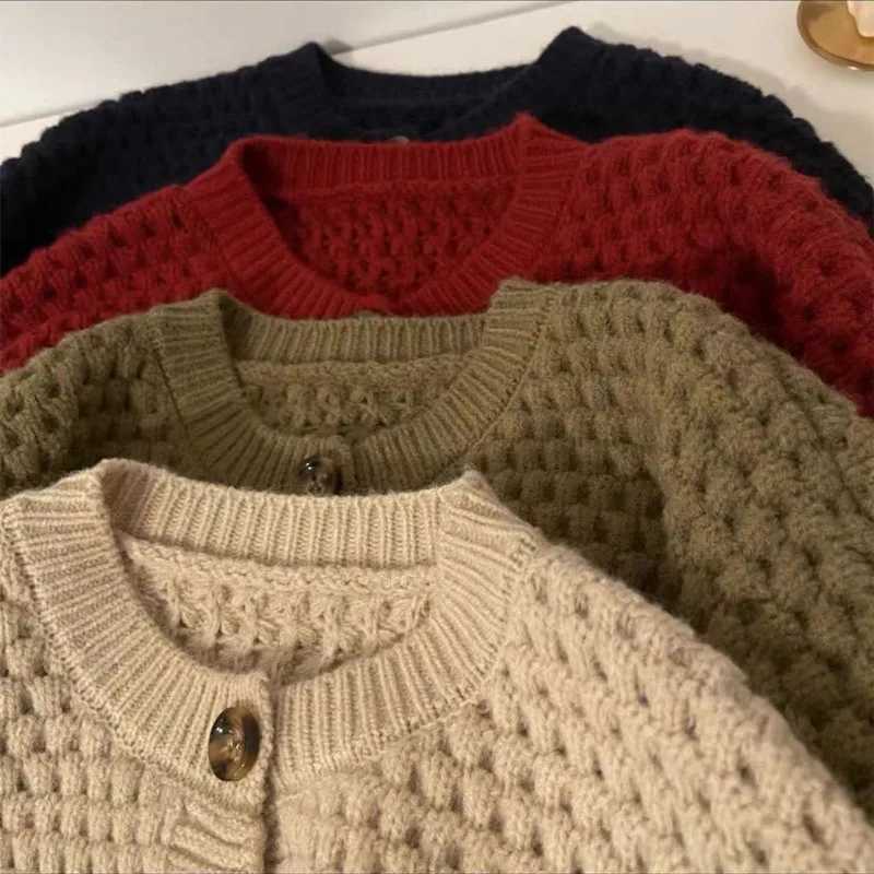 Retro round neck gentle style ladies knitted cardigan top loose and thick warm outer sweater jacketT251125