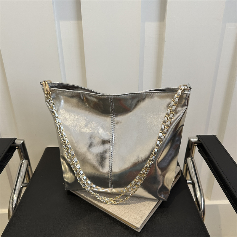 New Free Delivery Designer Shoes By 2025 Advanced Texture Large Capacity Women 2024 New Fashionable Shoulder Crossbody For Class Commuting Tote Bag