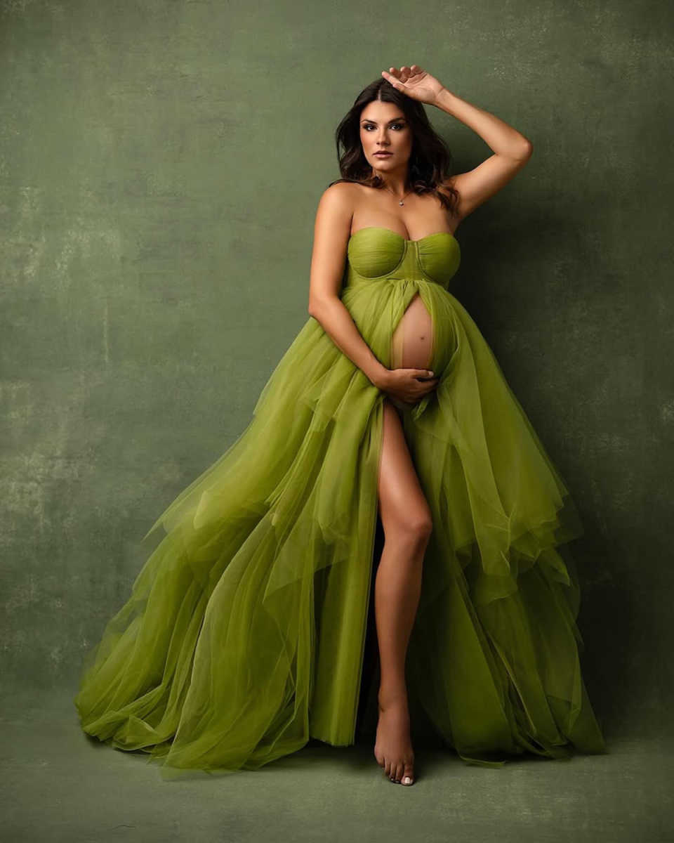 Graceful Green Ruffles Sleepwear Robes Ruffles Deep High Split Plus Size Pregancy Women Gowns for Special Occasion Photoshoot Boudoir Lingerie Bathrob