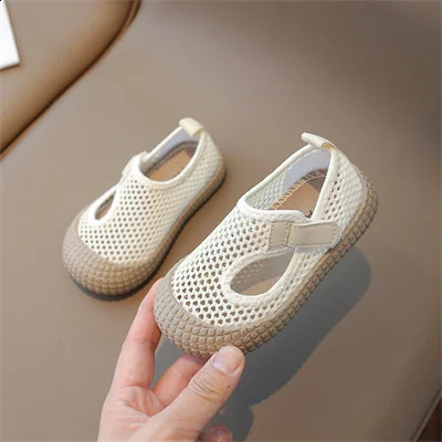 Childrens mesh surface breathable soft bottom comfortable casual sandals casual sports sandals for boys and girls in the summer of 250424