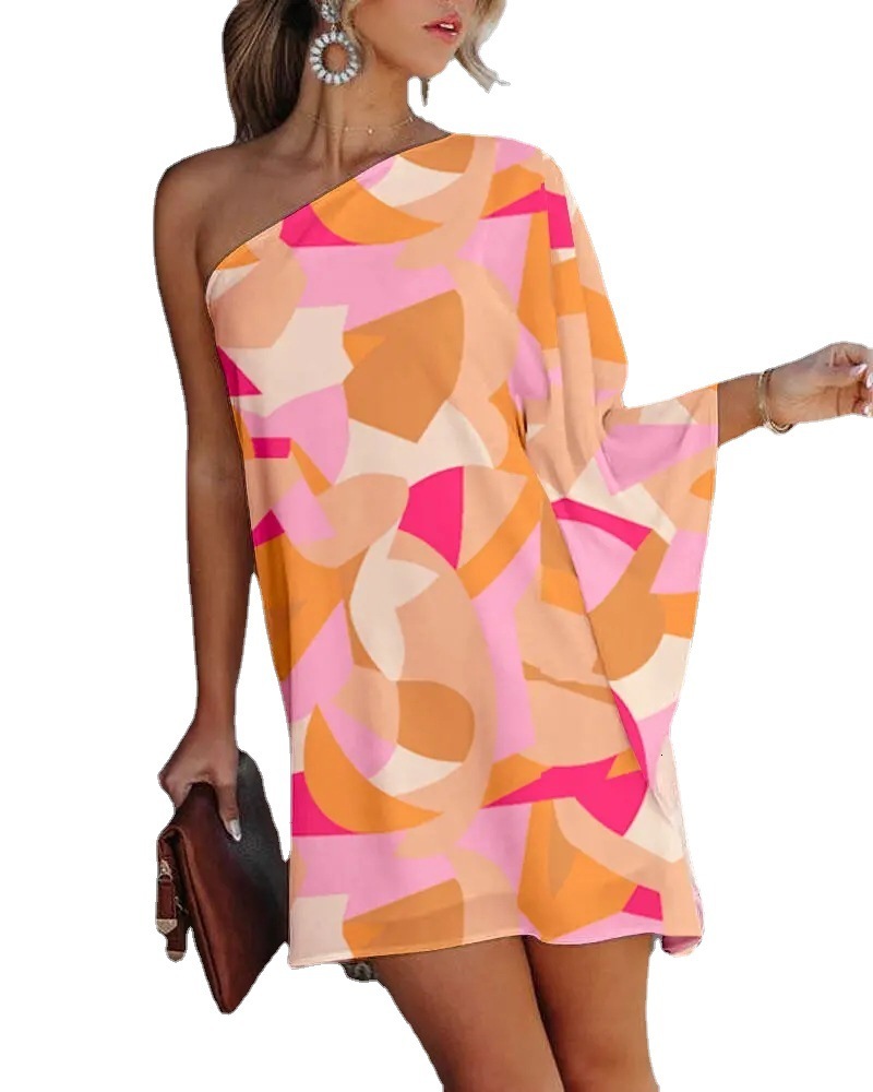 Spring / summer 2022 new positioning print gradient one shoulder casual dress
