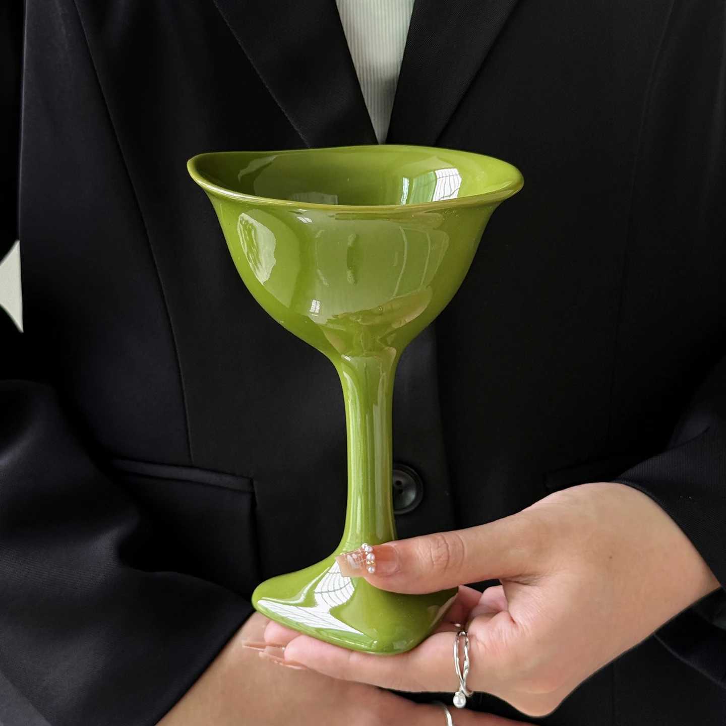 Vintage High Footed Cup High End Girl Birthday Gift Ceramic Coffee Cups Household Light Luxury Irregular Mug Kitchen Supplies Y251125