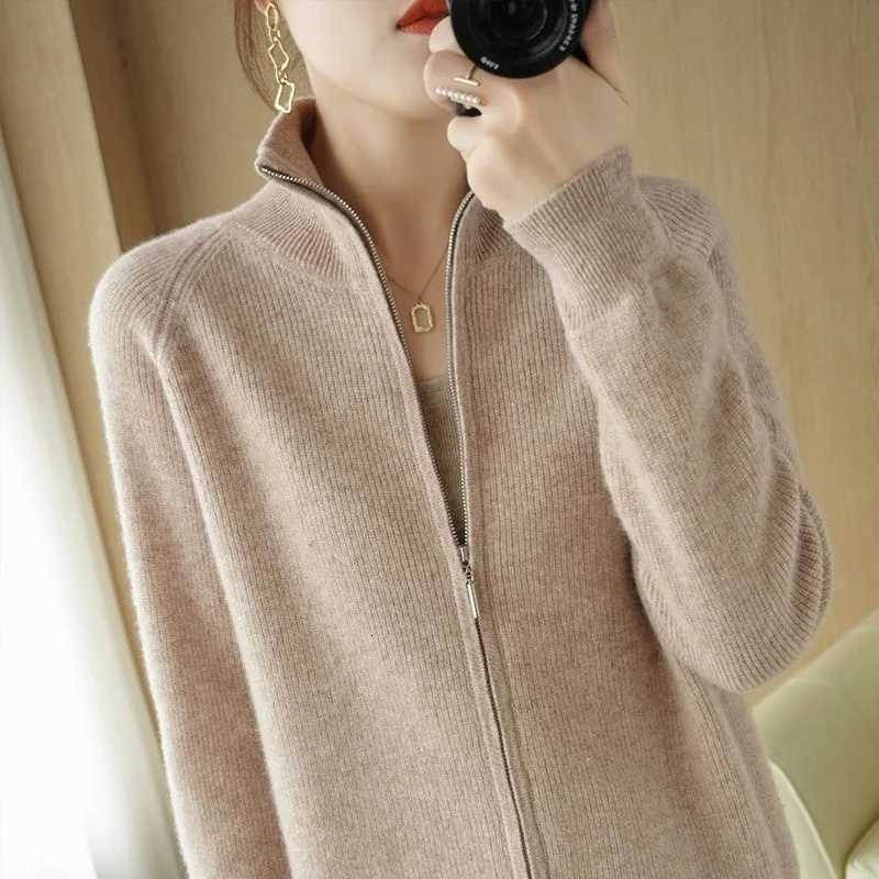 Solid Color Zipper Jacket Autumn New Knitted Sweater Cardigan Womens Standing High Neck Loose Slimming Knitted Sweater SpringT251125