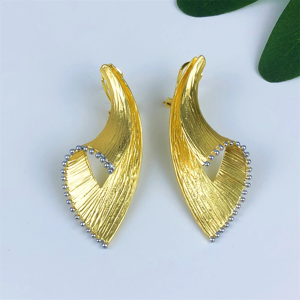 Italy 18K Gold Plated Jewelry Set For Women Two Tone Open Bangle Earrings Necklace Ring 4Pcs Set Jewelry Wedding Party 250417