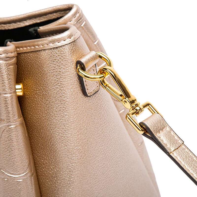 CHCH Bucket Shoulder Fashion Brand Women's Handbag Commuter Shopping Bag