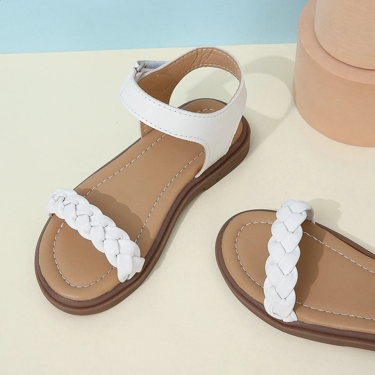 Girls Sandals Summer Medium sized Childrens Princess Soft soled Shoes 250424