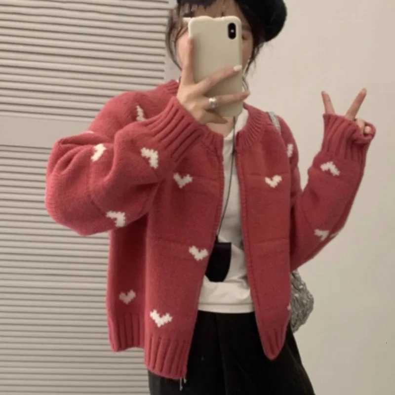 Round neck loose design sense of love printed knit blouse cardigan fashionable and cute all-match ladies sweater jacketT251125