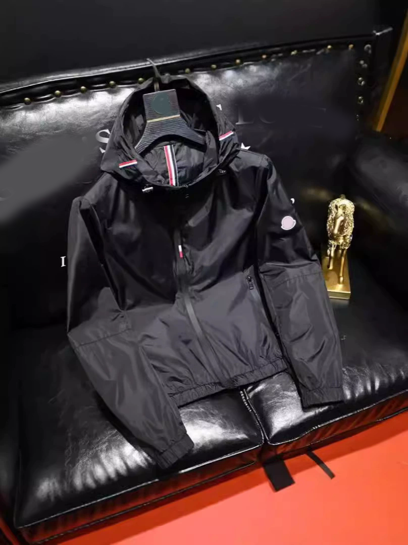 Breathable Mens Ultra-Thin Summer Sun Protection Jacket - Windproof Casual Sports Wear