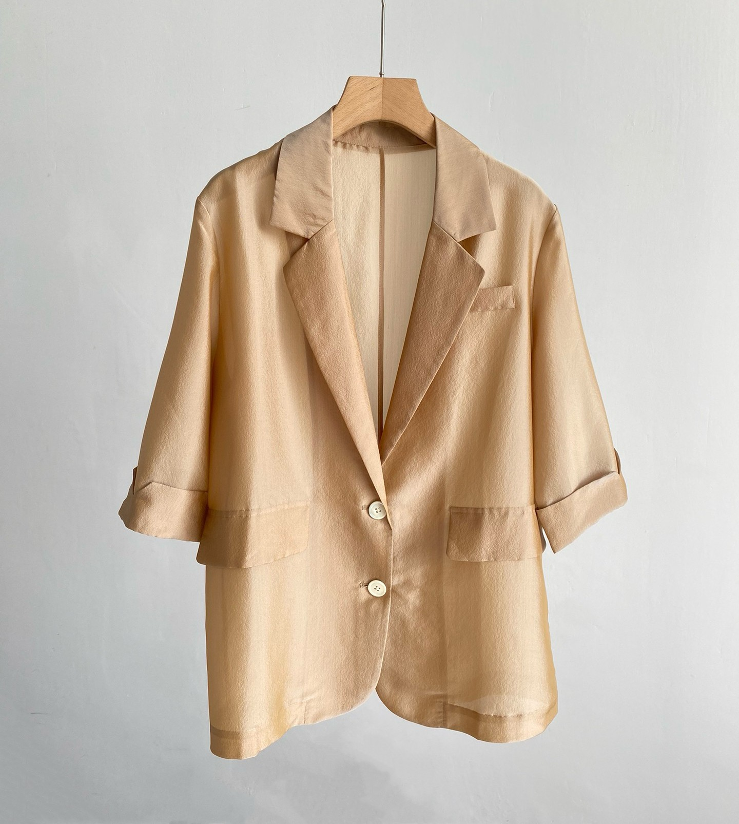 Vogue Paris 2025 Fashion Week Show jacket Customized Fashion Tailored clothing mens and womens Fashion Paris.M44