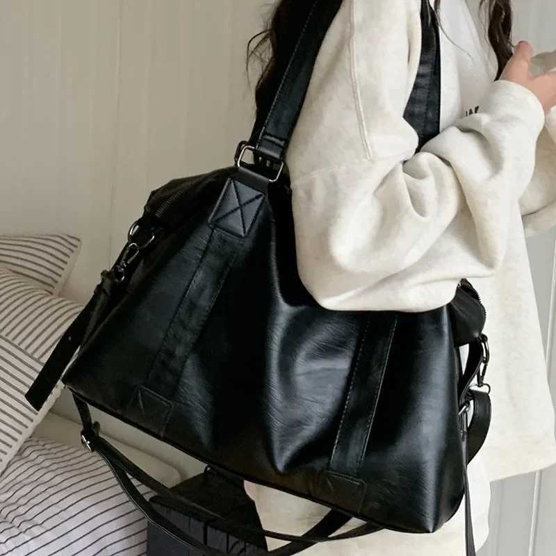 Fashion handbag leather womens bag simple handbag solid retro shoulder messenger bag W250421