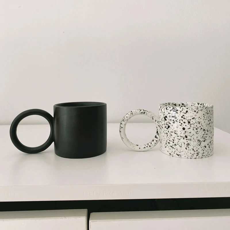 Creative Big Round Circle Handle Mugs Ceramic Personzed Cups White Black Splash-ink For Milk Water Tea Kitchen Tableware Gift Y251125