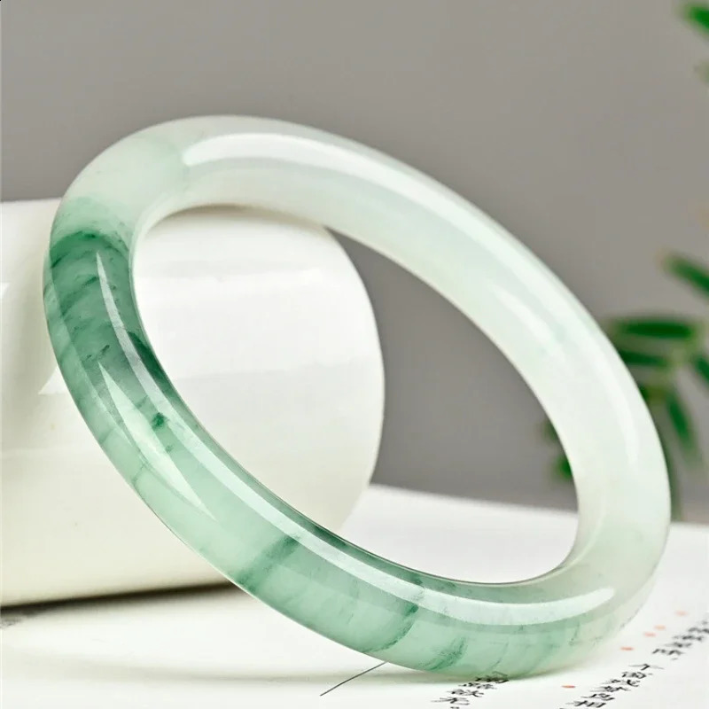 Golden Silk Jade Tianshancui Bracelet Is Fresh and Simple for Women. 250424
