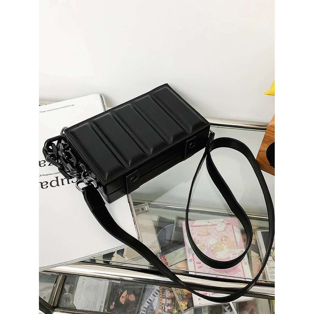 Designer Bag Trend PU Box Unisex Minimalist Design Men's Small Sling Bag Chains Crossbody Bags Men 19*5.5*12Cm