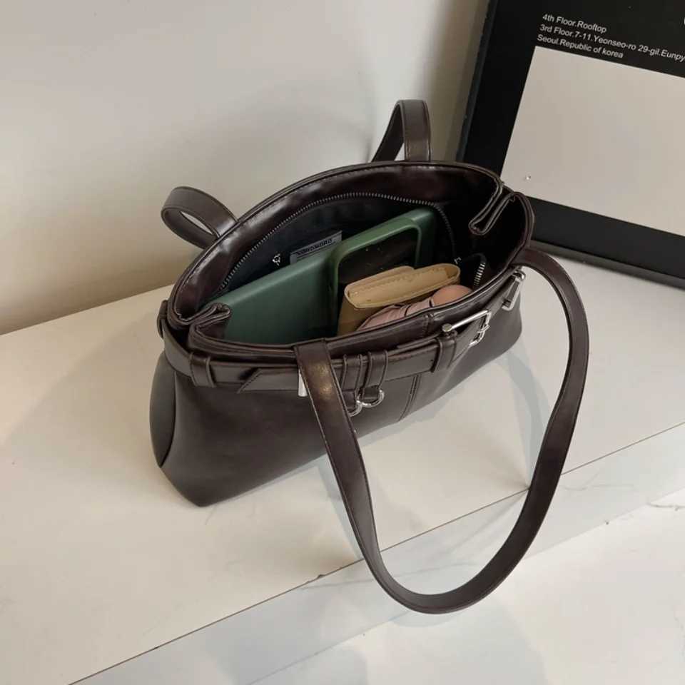 Retro lingerie shoulder bag with keychain large capacity popular womens bag with Pu leather womens handbag W250421