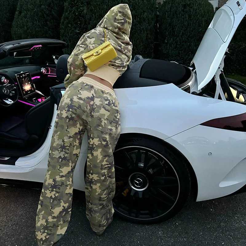 Camouflage two-piece personalized set casual street sports set short waist hooded cardigan jacket and long and wide leg pants w250425