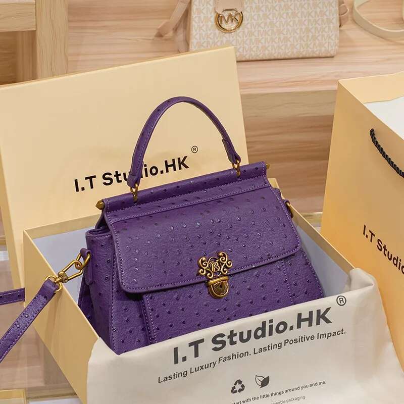 Women's Handbag Large Capacity 2025 New Autumn And Winter High-End Feeling Light Designer Fashionable Shoulder Crossbody