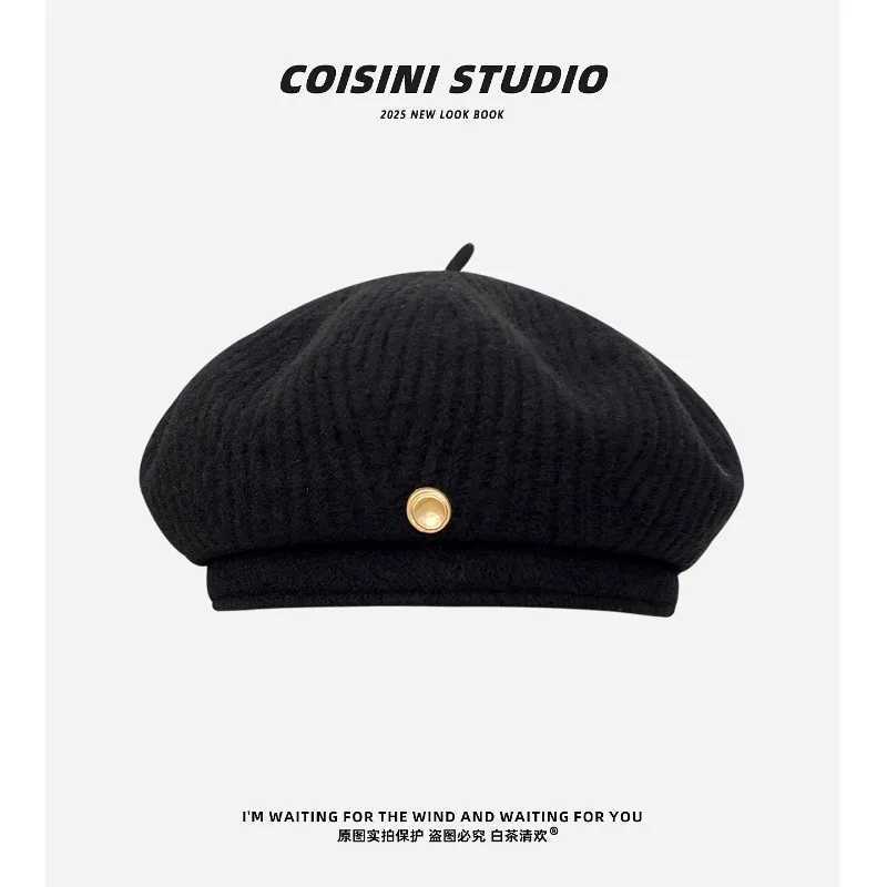 New High-quality Christmas Red Knitted Berets for Women Autumn Winter Travel Warm and Versatile Atmosphere Elegant Painter Hat J251125