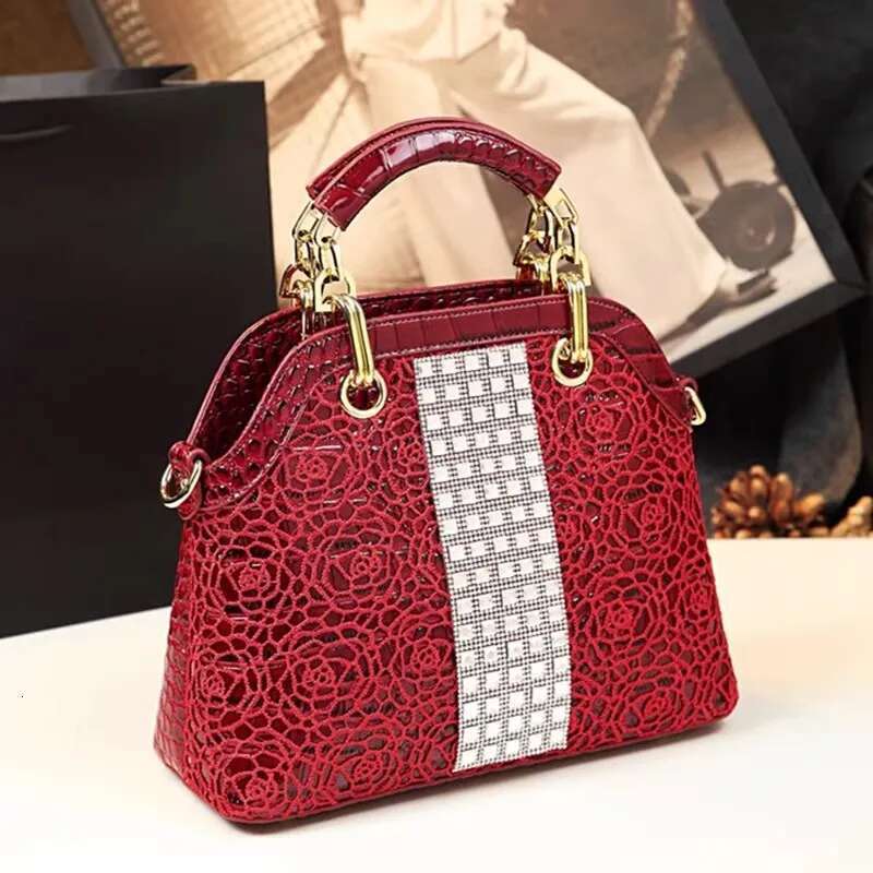 Spring and autumn new lace rhinestone patent leather handbag banquet dress large-capacity one-shoulder cross-body women's bag