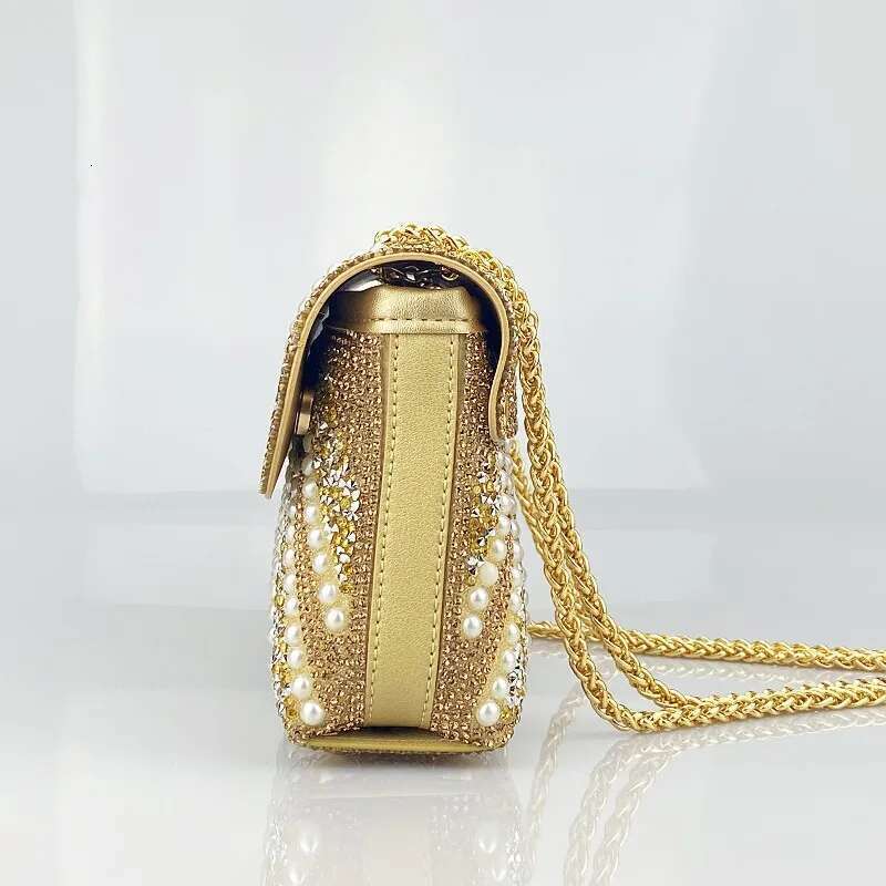 Exquisite Gold Purse Handbags High Quality 2024 Triangle Designer Pearl Bag Color Contrast Evening Bags