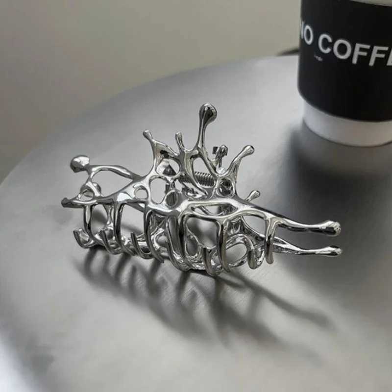 Y2k Geometric Claw Clip Womens Large Metal Silver Korean Fashion Shark Hair Clip Claw Girl Hair AccessoriesT250425